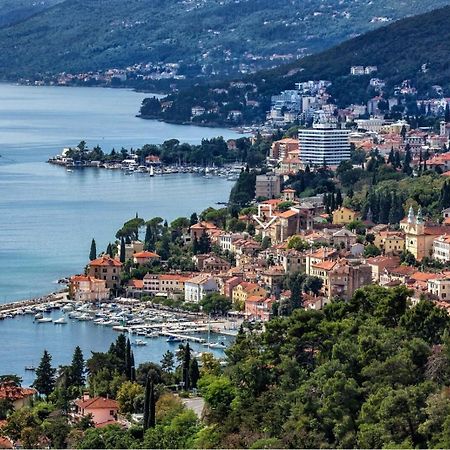Apartments Matacin With Sea View Opatija Eksteriør billede