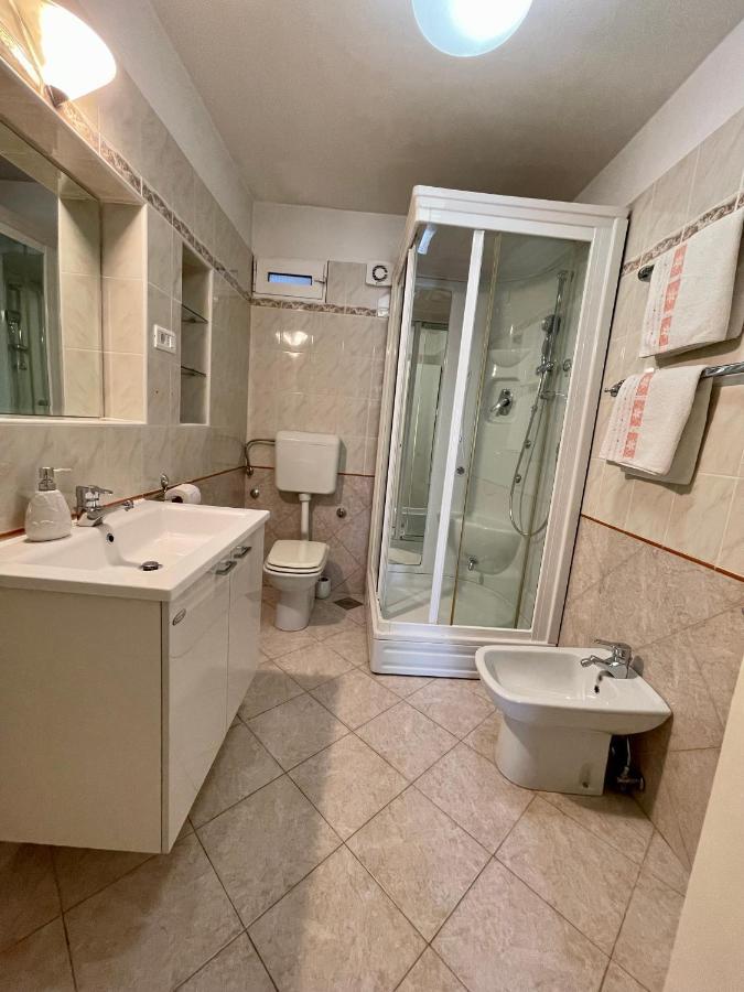 Apartments Matacin With Sea View Opatija Eksteriør billede