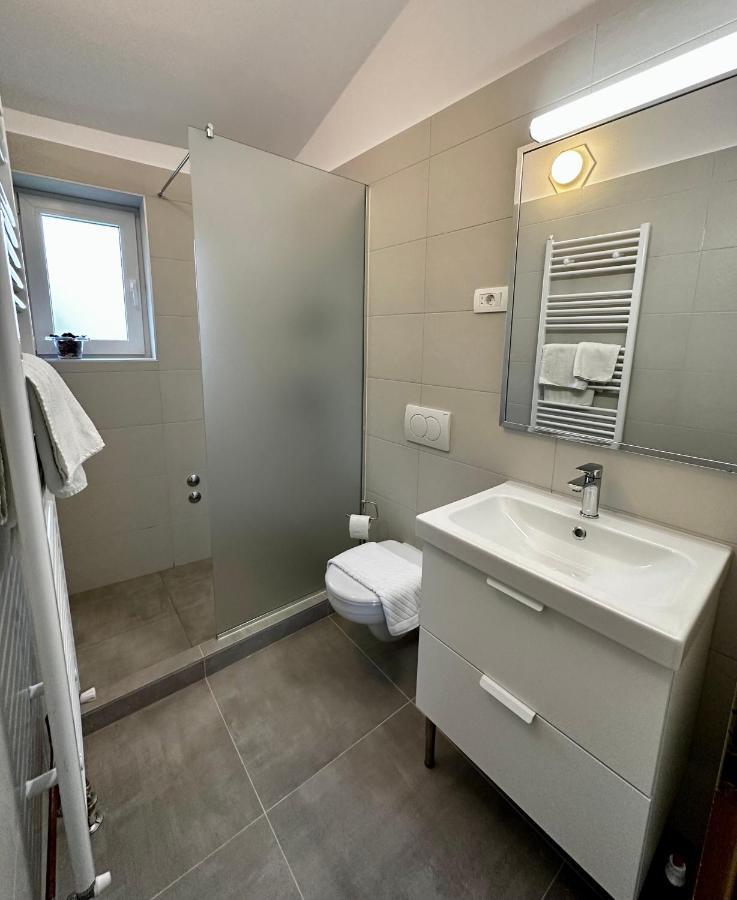 Apartments Matacin With Sea View Opatija Eksteriør billede