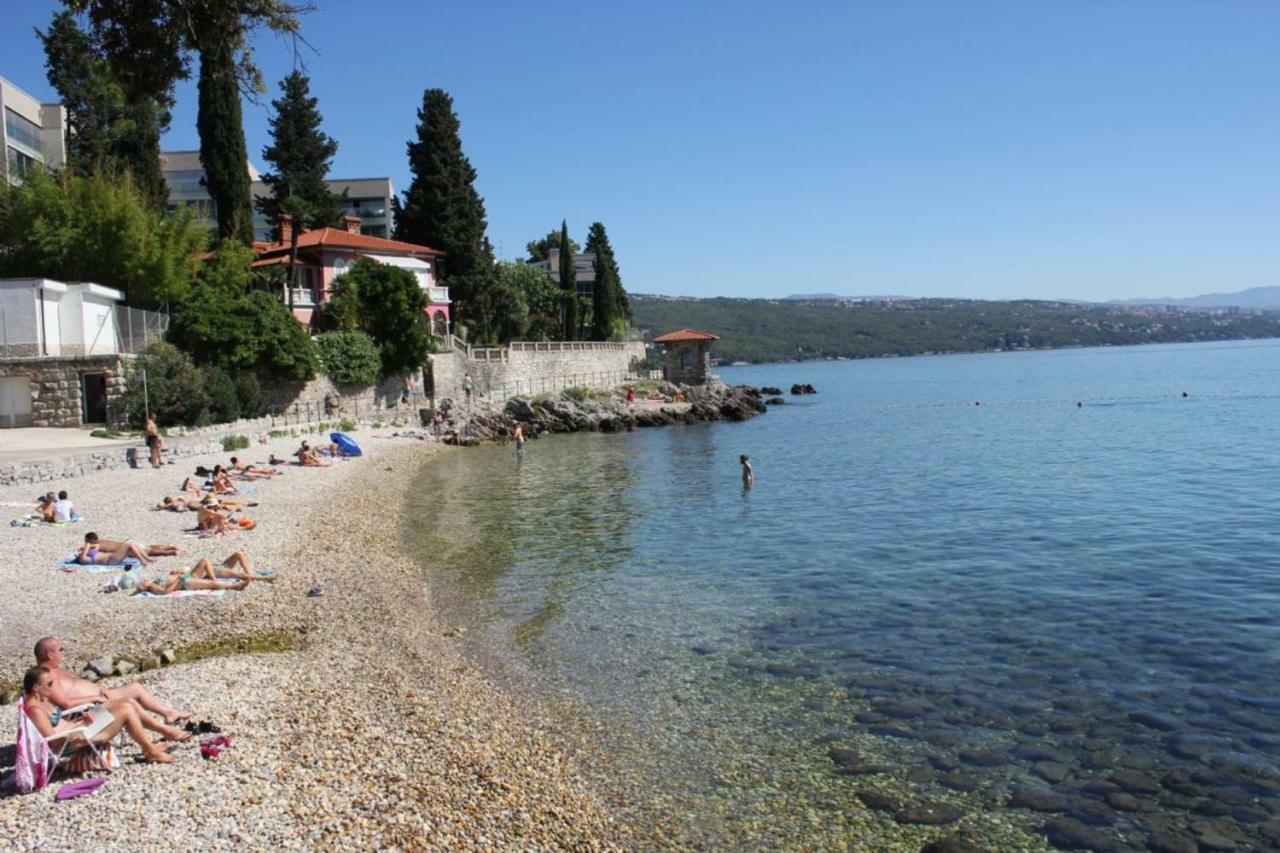 Apartments Matacin With Sea View Opatija Eksteriør billede