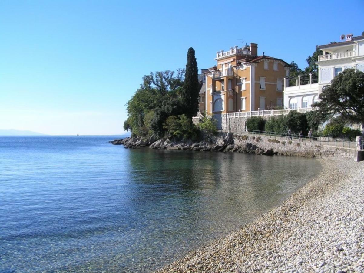 Apartments Matacin With Sea View Opatija Eksteriør billede
